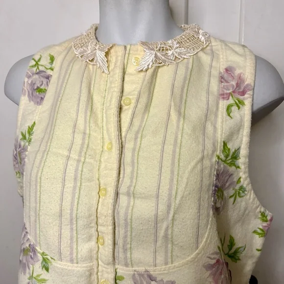 Vintage 80s Laura Adams Pale Yellow Floral Flannel Pajama Set Crop Tank Shorts - Picture 2 of 12